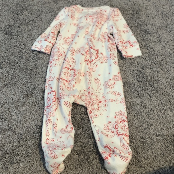 Baby Gap Red and White Sleeper Size 0-3 Month EUC - Picture 4 of 5
